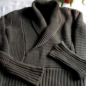 American Eagle Outfitters sweater